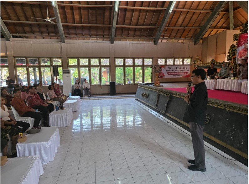 Sosialisasikan 4 Pilar, Kariyasa Adnyana Ajak Pelaku UMKM di Buleleng Perkuat Ketahanan Nasional