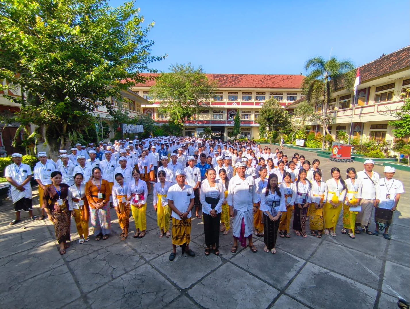KPU Jembrana Ajak Pelajar SMA dan SMK 2 Negara Terapkan Budaya Demokrasi Sejak Dini