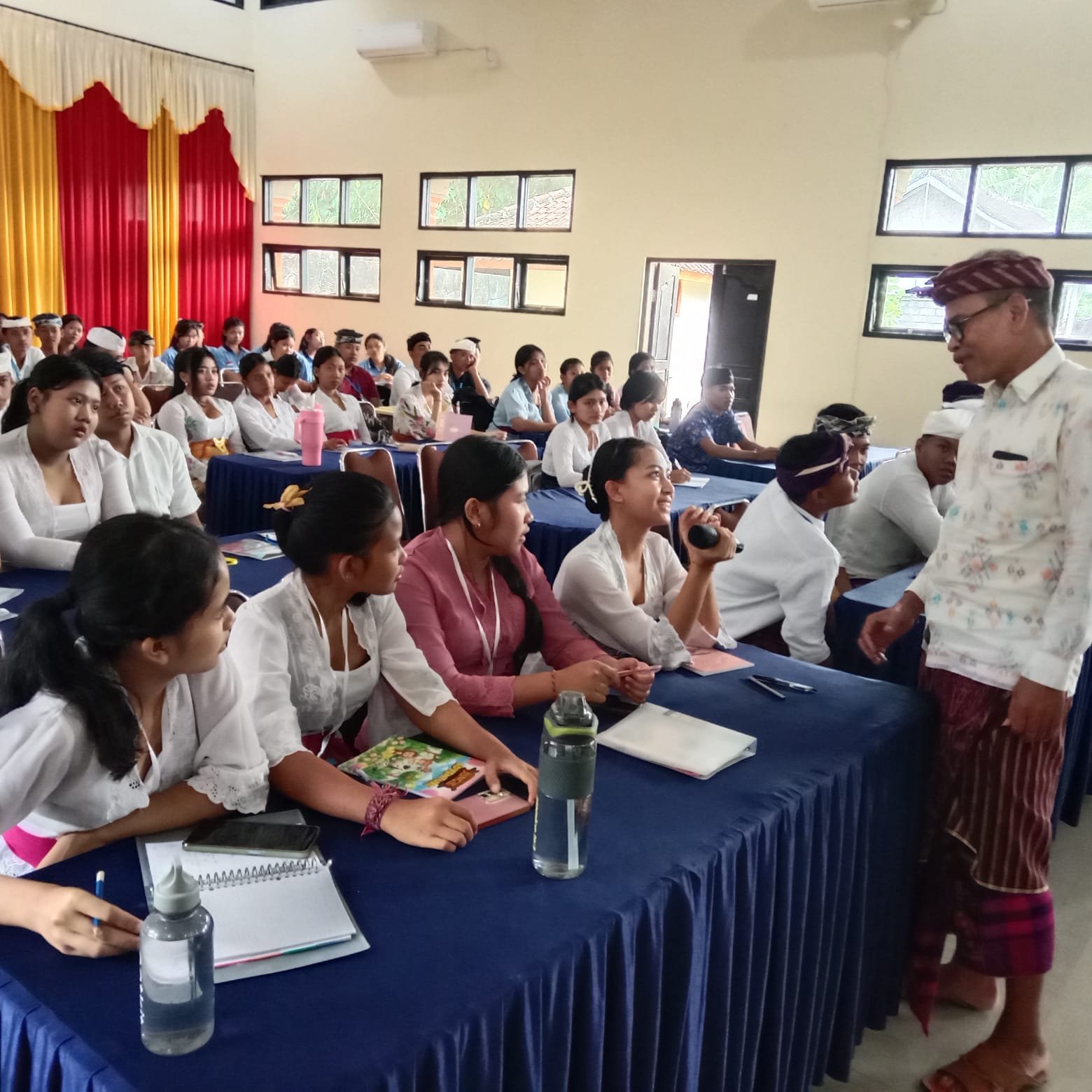 KPU Karangasem Ajak Siswa Baru Tolak Politik Uang