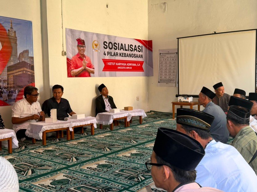 Kariyasa Adnyana Sosialisasikan 4 Pilar MPR RI di Desa Temukus Buleleng