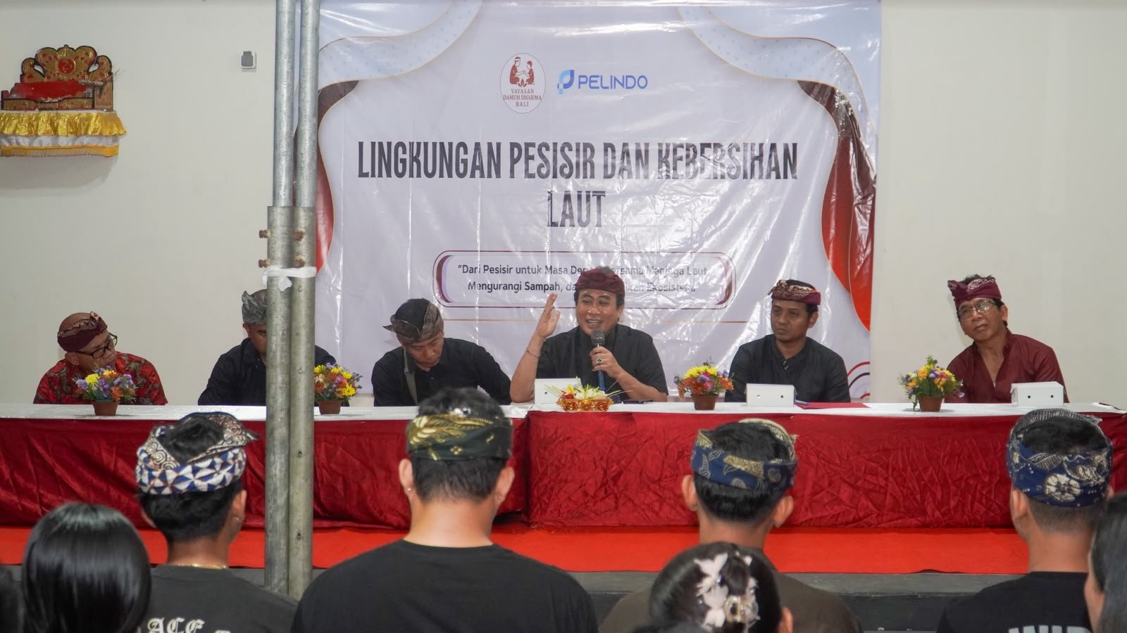 Alit Kelakan Ajak  Masyarakat Bali Jaga Kebersihan Laut