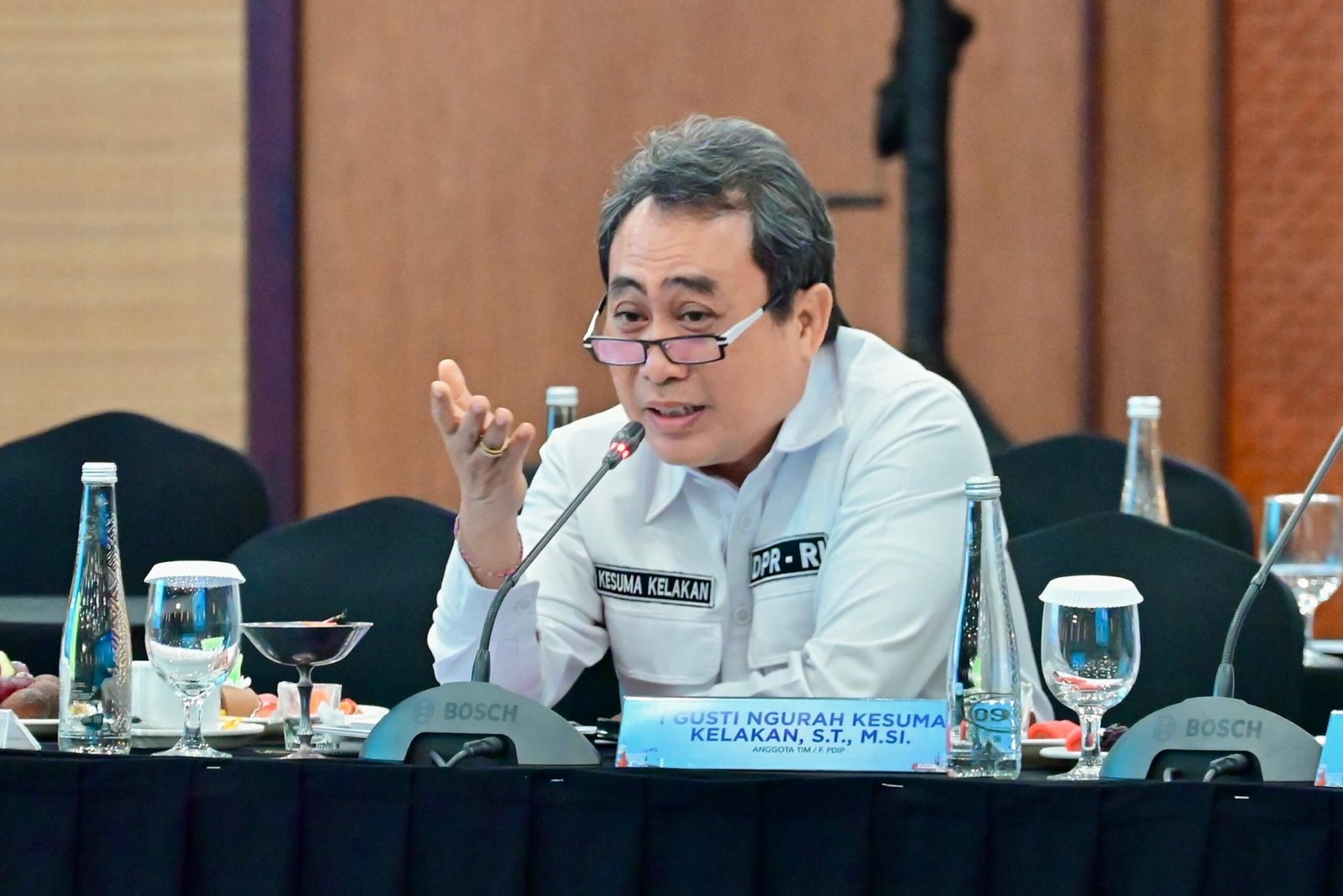Alit Kelakan Soroti Ketimpangan Pembangunan Pariwisata di Bali Utara dan Bali Selatan Serta Penguatan Daya Dukung Wilayah Bali